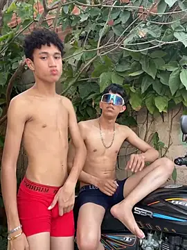 Goodlatinboys2 webcam