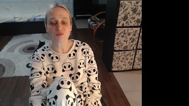 Your_guilty_pleasure1 webcam