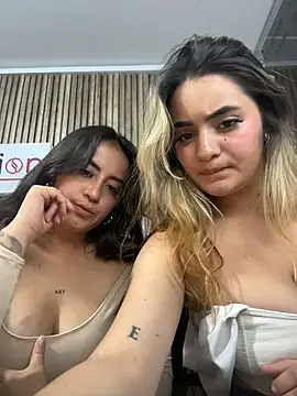 Antonella_Julieta webcam