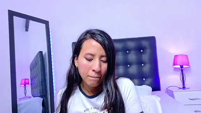 Skinny_hottie18 webcam