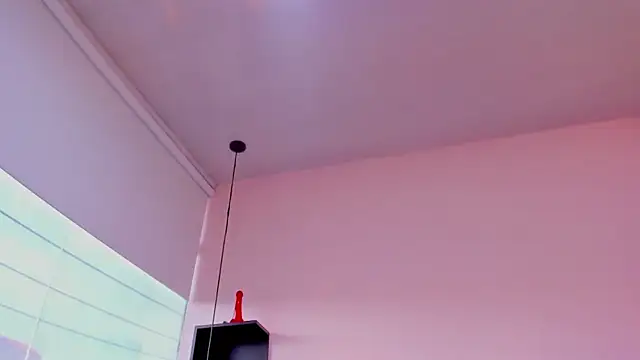 violet_myerrs webcam