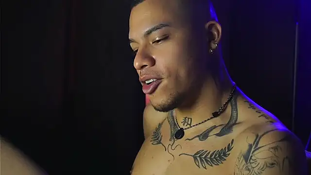 AlphaMasterXxx webcam