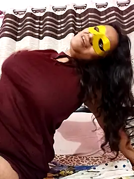 Webcam Model (Gullapi)  is live.Free join now!