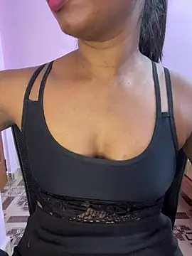 Webcam Model (tamil_Aarathi)  is live.Free join now!