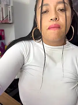 -mia1 - -Mia1's free webcam - UK Sex Cams