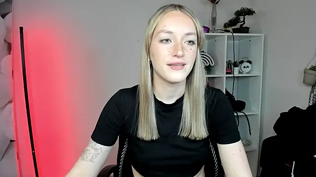 evelynblond - EvelynBlond's free webcam - UK Sex Cams