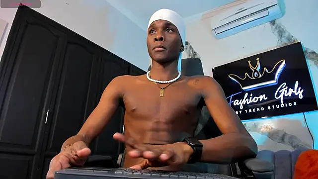 jacksonmuller_ (M young) - saliva on the penis 1 plane