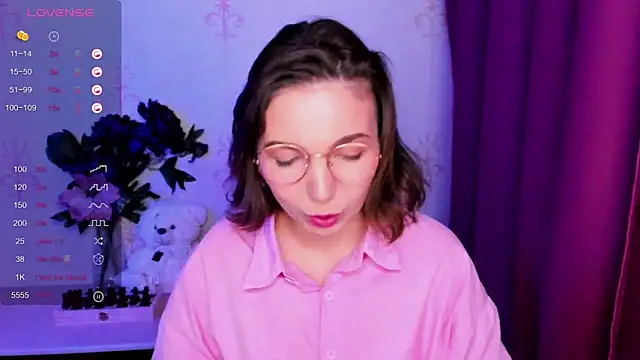 KindHazelHere_ webcam