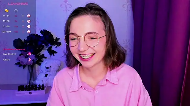 KindHazelHere_ webcam