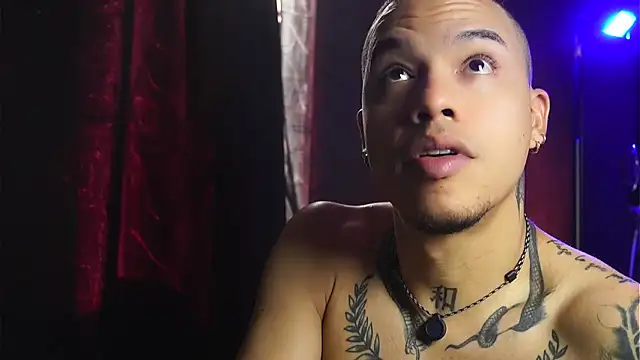 AlphaMasterXxx webcam