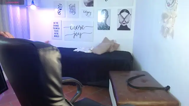 AmethystShadow17 webcam