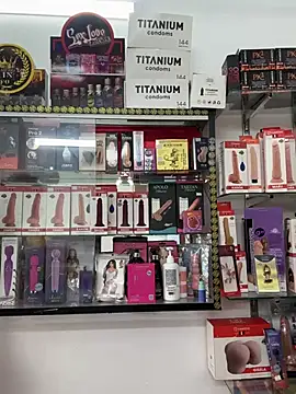 lunaluxury22 - Lunaluxury22's free webcam - UK Sex Cams