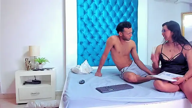 Ivan_and_Sarha webcam