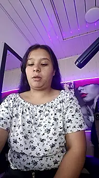 Charis_21 webcam
