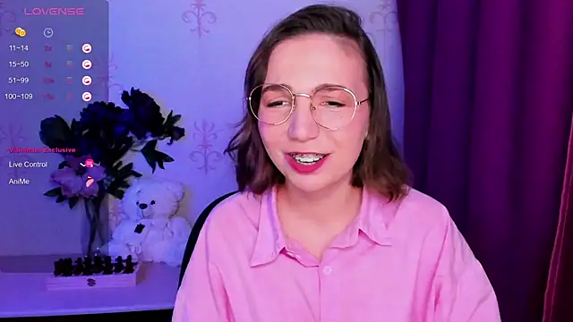 KindHazelHere_ webcam