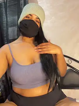 Nabila-hanouna webcam