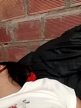 triana-hot18 - Triana-hot18's free webcam