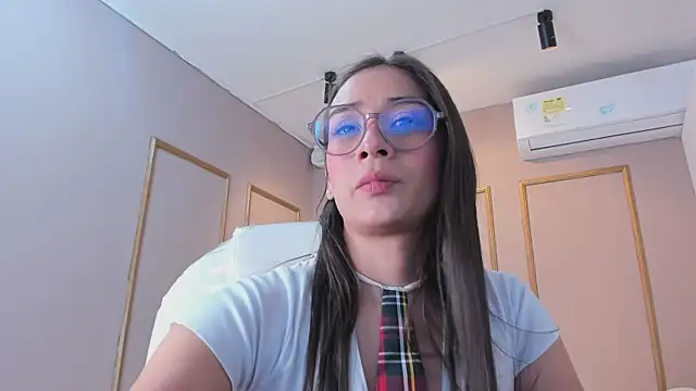 NahimiThompson webcam