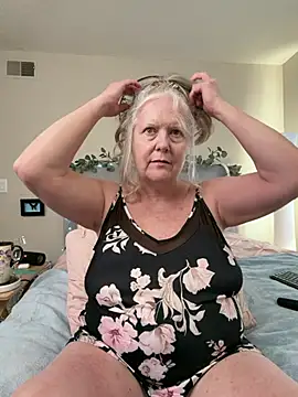 Kaitlyn_Winters webcam