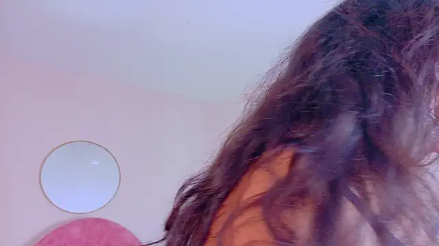 SeleneGibson__ webcam