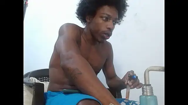 Larry-n-clouds webcam