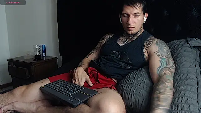 Shane_Clay webcam