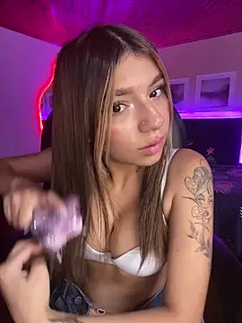 Isabella18_pink webcam