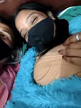 couplegk71 - Couplegk71's free webcam