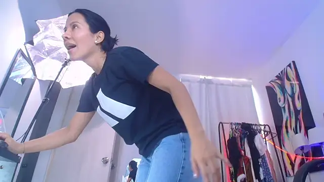 lizzy_squirt - Lizzy_squirt's free webcam - UK Sex Cams