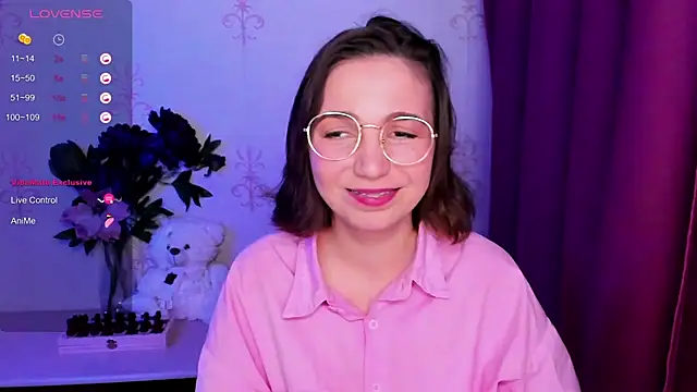 KindHazelHere_ webcam