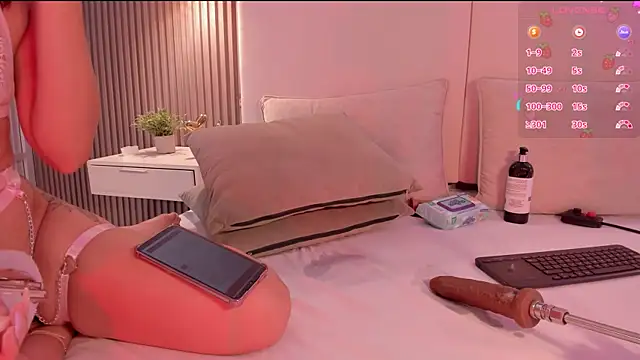 annie_clarkson webcam