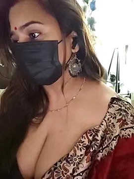 Webcam Model (Raseele)  is live.Free join now!