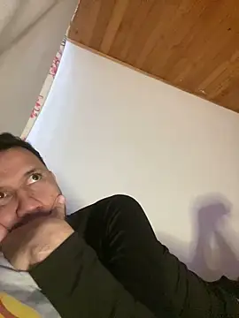 Michaell_Spinelly webcam