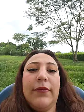 vickyhoult (F young) - Rub pussy on your face