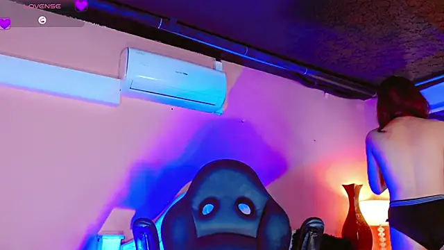 AnnaRouseQueen webcam