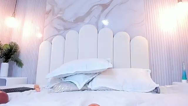 CHLOE_BLOWJOB webcam