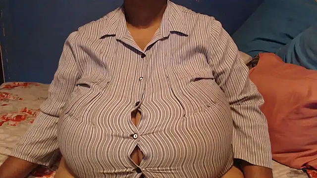 CUTEFIRMMELONSS webcam