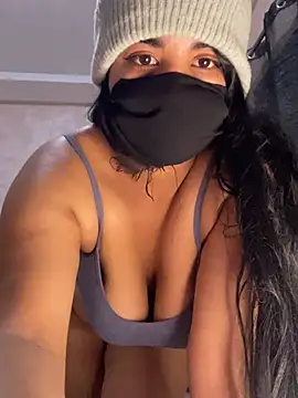 Nabila-hanouna webcam