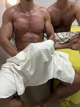 CasadoLutadorBigStuds webcam