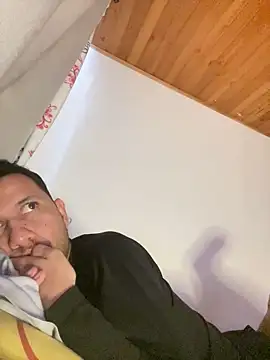 Michaell_Spinelly webcam