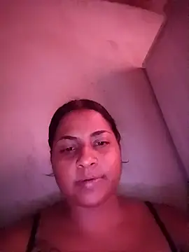 Giselabrunette25 webcam