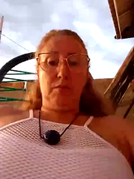 mileide980 (F mature) - Full nude anal opening chicken position