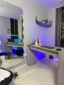 yelena03 (F milf) - Oil on my Buttocks