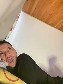 Michaell_Spinelly webcam