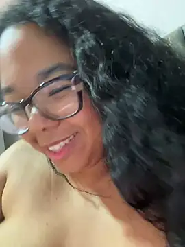 Webcam Model (XMara) is live