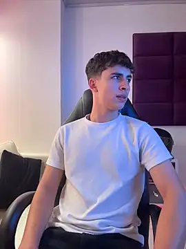 adrianrinaldi (M twink) - Get naked for me Adrian