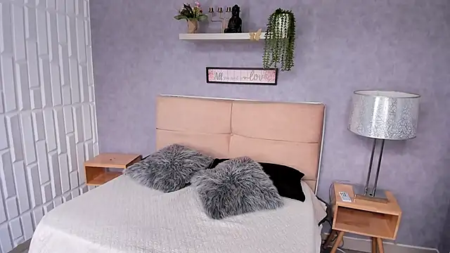 lulubeerry - LuluBeerry's free webcam - UK Sex Cams