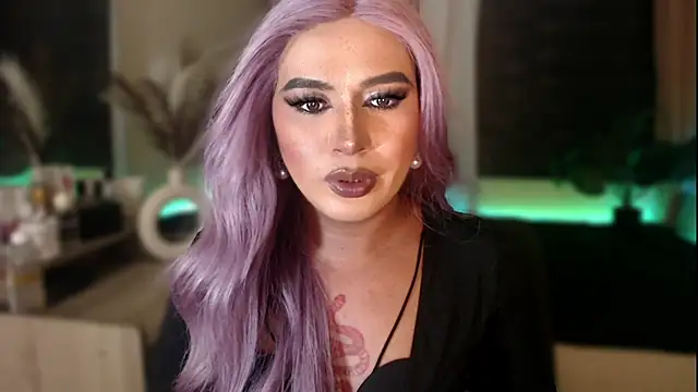 mslilly_croft (T young) - HUNGRY AND THIRSTY??? 9INCHES COCK FOR U