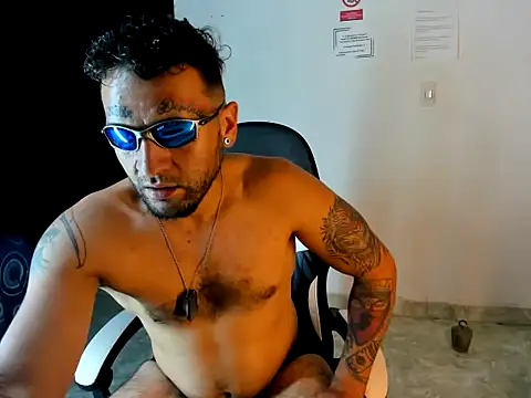 justinBigcock555 webcam