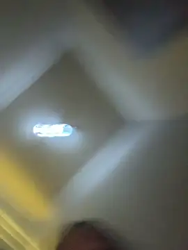 babykathy (F teen) - Squirt in public bathrrom